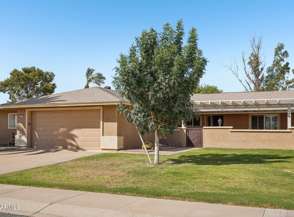 9530 W OAK RIDGE Drive, Sun City, AZ 85351
