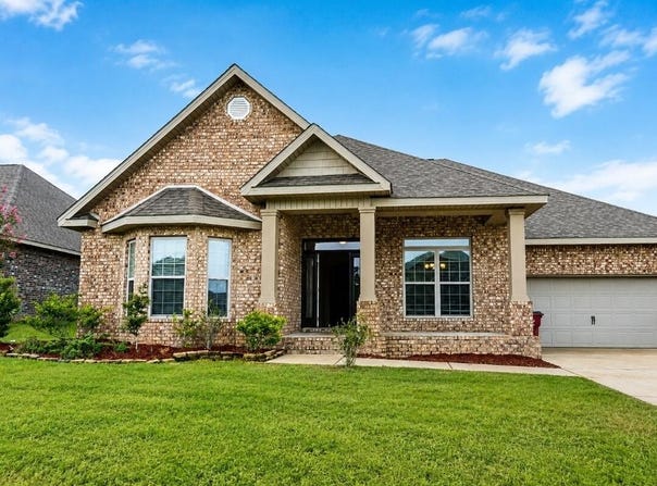 408 Chickadee Street, Crestview, FL 32539