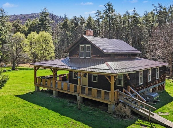 1636 Narrows Rd., Howard, PA 17751