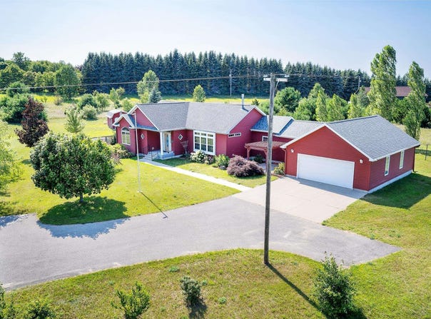 5680 Gorivan Road, Frankfort, MI 49635