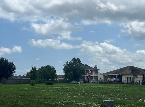 8412 CREOLE Drive, Chalmette, LA 70043