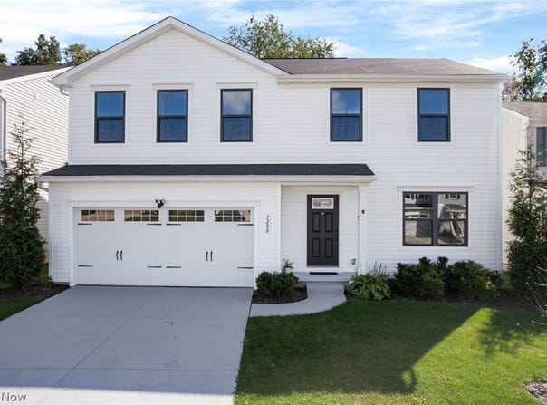 3208 SUNNY BROOK DRIVE, AKRON, OH 44312