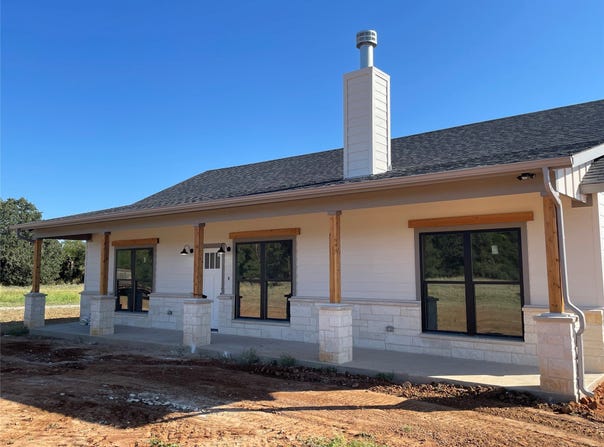 159 Lake Valley Road, Sunset, TX 76270