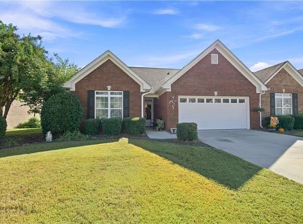131 Regency Row SW, Calhoun, GA 30701