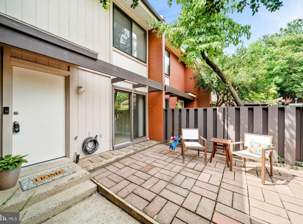 1386 NORTHGATE Square, RESTON, VA 20190