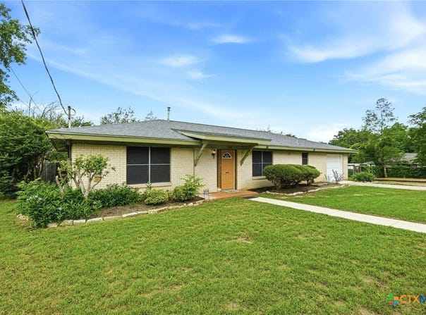 208 N Cedar Street, Buda, TX 78610