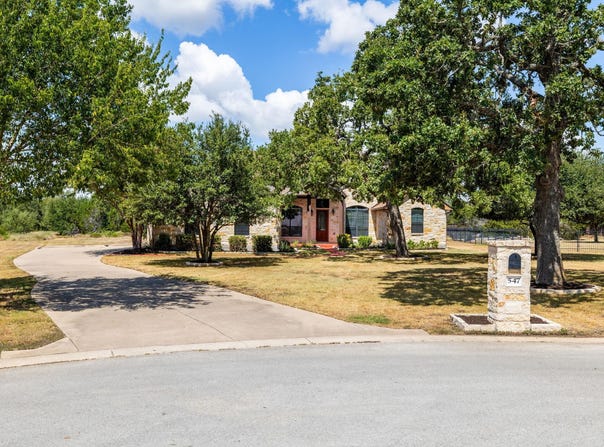 547 Shelf Rock Rd, Driftwood, TX 78619