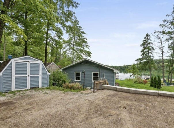 800 Kimberly Drive NE, Sparta, MI 49345