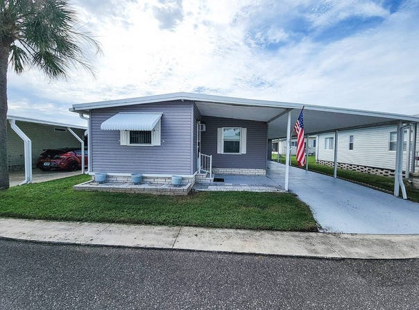 1071 Donegan Rd, Largo, FL 33771