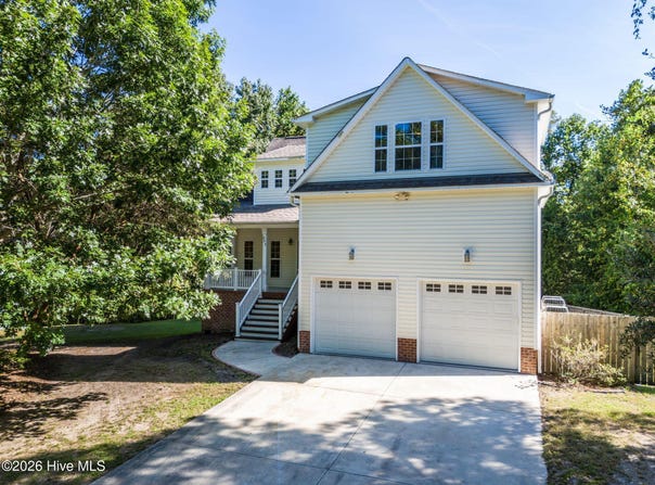 305 Hickory Lane, Hampstead, NC 28443