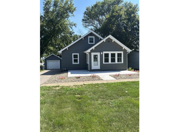 204 E 2nd St, Kingsley, IA 51028