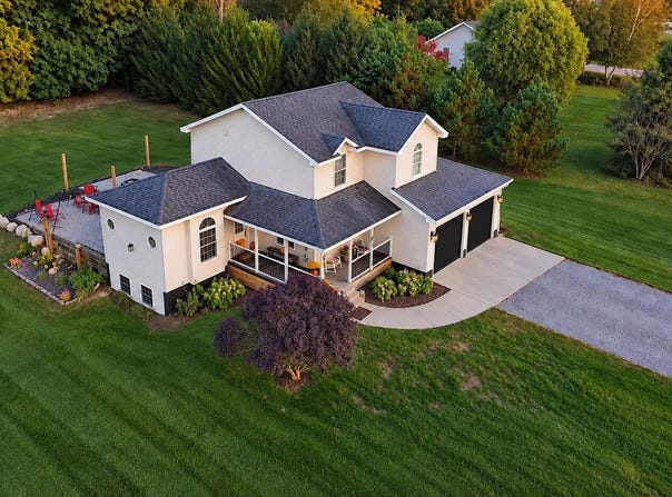 4512 Traxton Drive, Hesperia, MI 49421