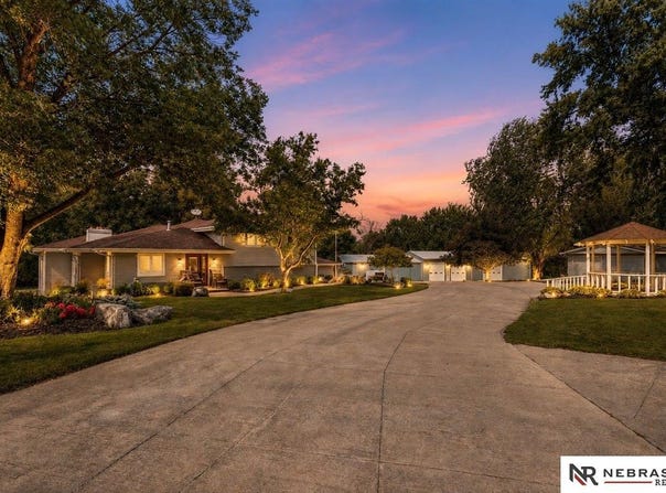 230 E 18th Street, Wahoo, NE 68066