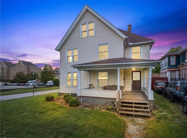 611 West Avenue, Elyria, OH 44035