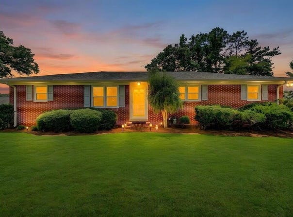 109 Hitt St, Greenwood, SC 29649
