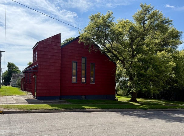 213 1st St SW, Ashley, ND 58413