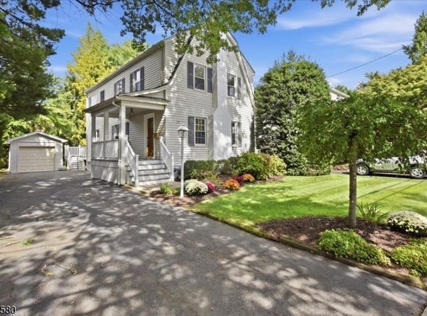 77 Meadowbrook Rd, Millburn Twp., NJ 07078-2544