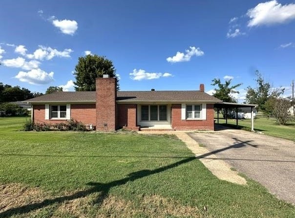 1105 PINHOOK Dr, Savannah, TN 38372