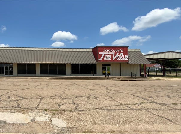 405 E Commerce Street, Mexia, TX 76667