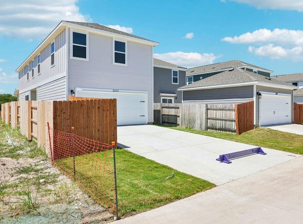2207 Oscar Eli Pl, Round Rock, TX 78665