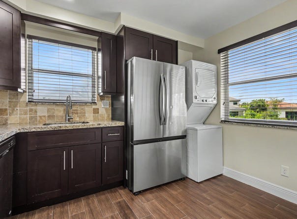 1250 SW 113th Terrace, Pembroke Pines, FL 33025