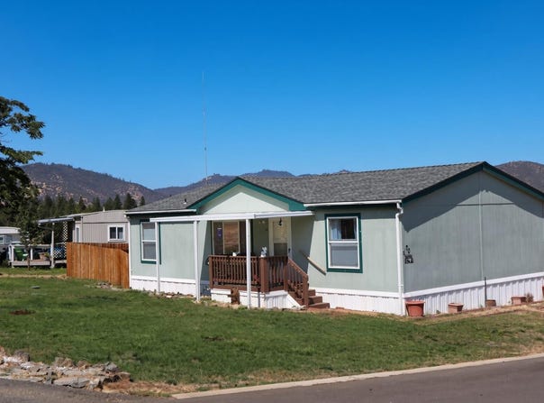 8401 Old Stage Road, Central Point, OR 97502