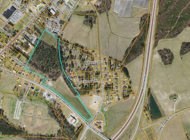 Nc 33 Highway E, Chocowinity, NC 27817