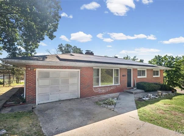 2303 Fairview Drive, Alton, IL 62002
