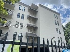 6950 W 6th Ave, Hialeah, FL 33014