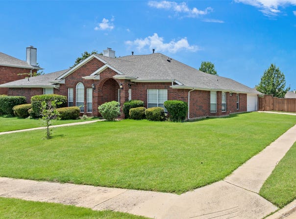335 Linhurst Drive, Murphy, TX 75094