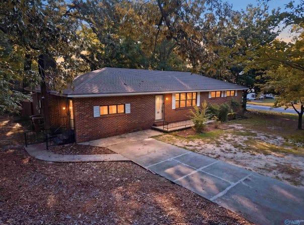 700 Cedar Street, Hartselle, AL 35640