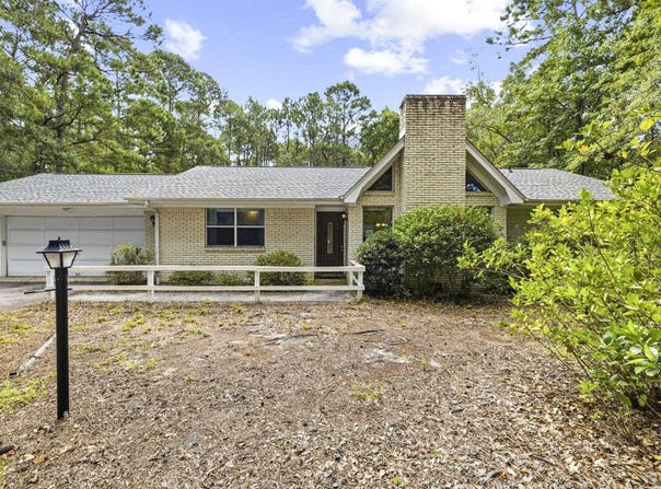 3811 Loblolly Ave., Little River, SC 29566