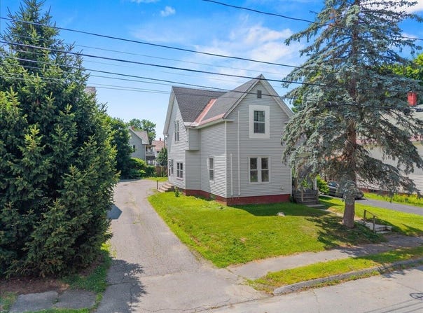 22 Ash Street, Waterville, ME 04901