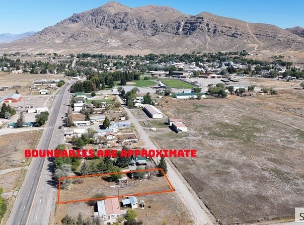 692 Jay Street, Arco, ID 83213