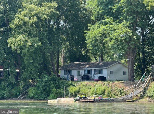49 BEECH Island, MIDDLETOWN, PA 17057