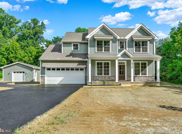 825 FURNACE Road, YORK, PA 17406