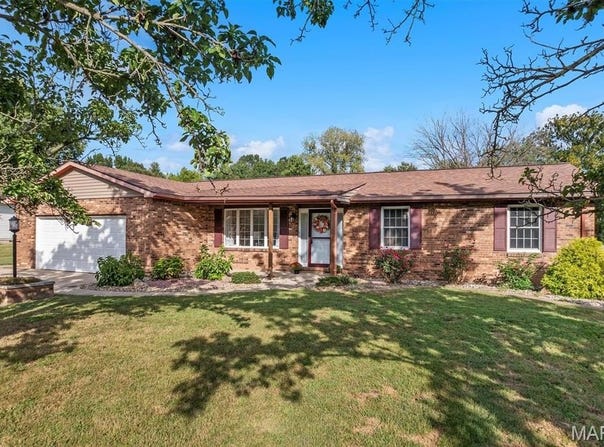 6409 Alpha Drive, Alton, IL 62002