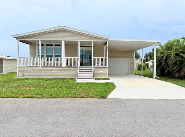 259 CAMELOT DR, NOKOMIS, FL 34275