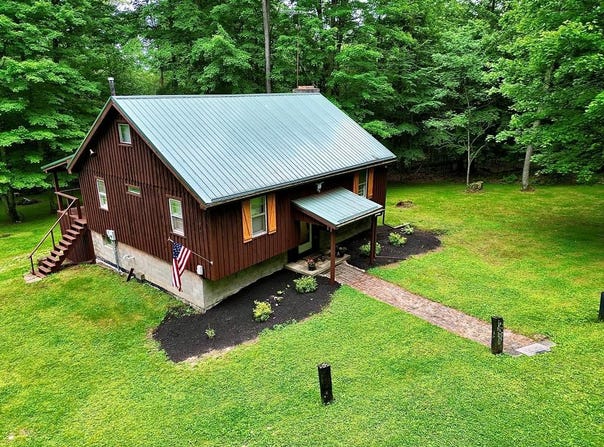 132 Mudlick Rd, Kane, PA 16735
