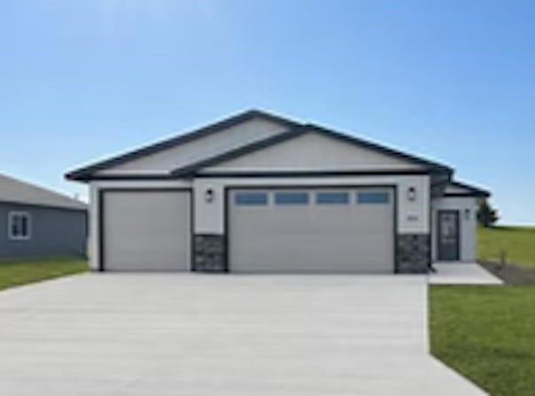 1104 S 6th Ave., Rock Rapids, IA 51246