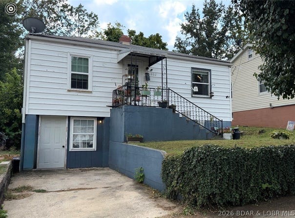 802 E 7th Street, MO 65401