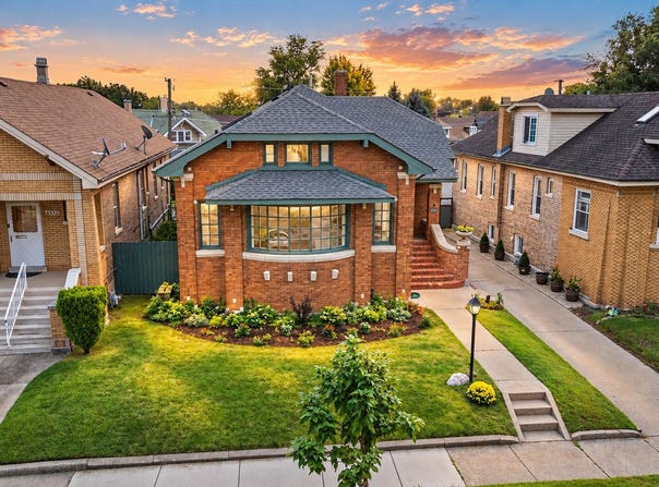 6858 Riverside Drive, Berwyn, IL 60402