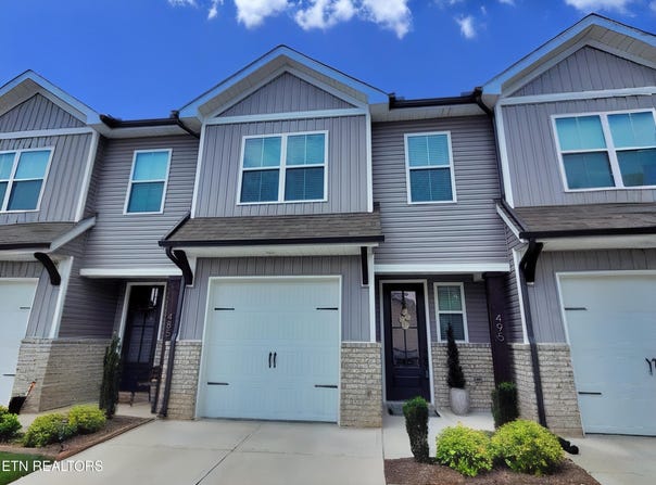 495 Harper Village Way, Lenoir City, TN 37771