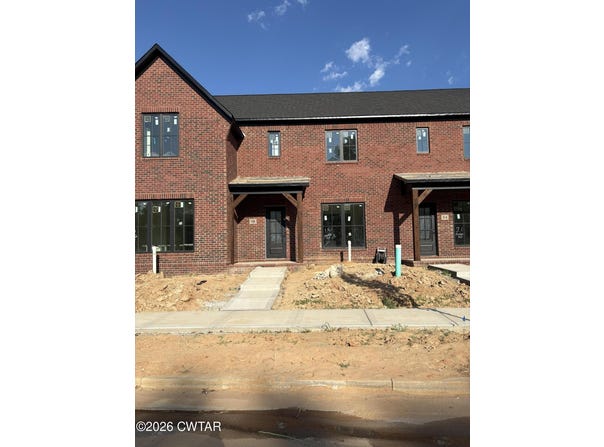 18 Barton Hill Boulevard, Jackson, TN 38305