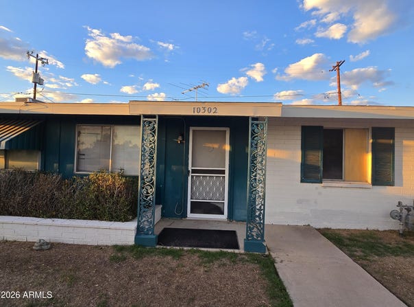 10302 W OAKMONT Drive, Sun City, AZ 85351