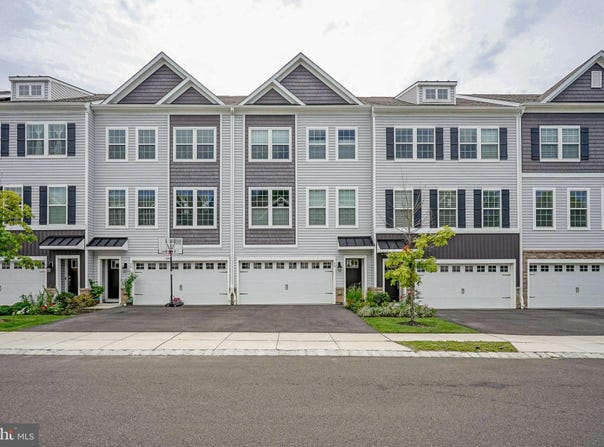 60 AUTUMN PARK Drive, MEDFORD, NJ 08055
