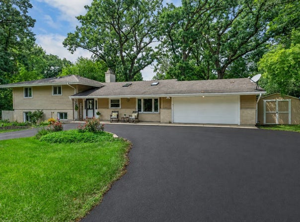 1S660 Winfield Road, Wheaton, IL 60189