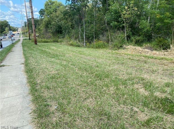 13525 Royalton Road, Strongsville, OH 44136