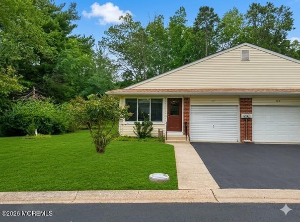 32 A Snowberry Lane, Whiting, NJ 08759