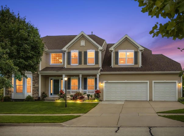 2247 Willow Pond Way, Grafton, WI 53024